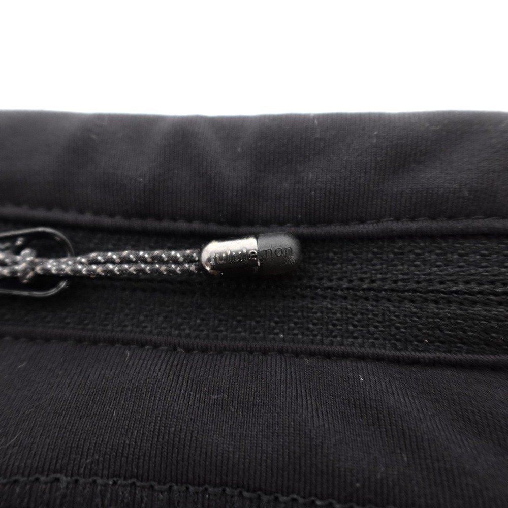 Lululemon Pants Womens 4 Black Crop Capri Mesh Lace Panel Zip Pocket Yoga Run - Picture 7 of 15